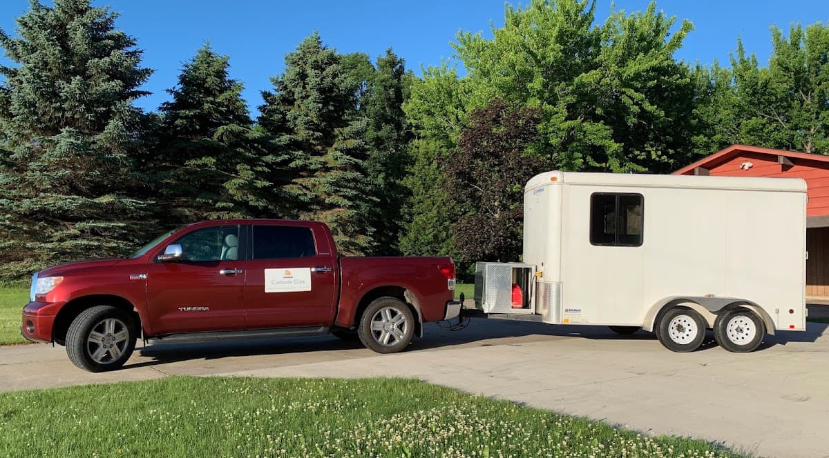 Curbside Clips Mobile Dog Grooming and Pet Spa - Mobile dog grooming in Sartell, MN